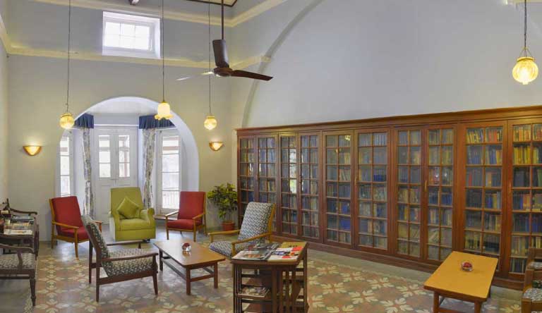 Cama-Rajputana-Club-Resort-Reading-Area